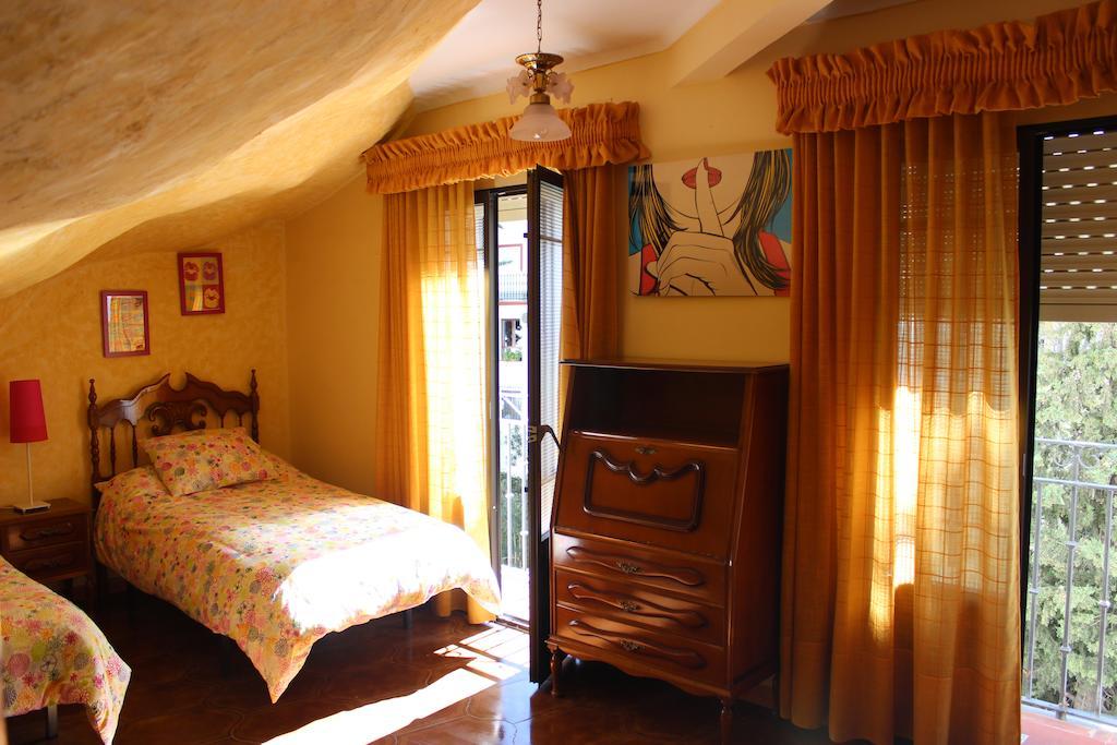 Casa Rural Cuevas Del Sol Setenil De Las Bodegas Номер фото